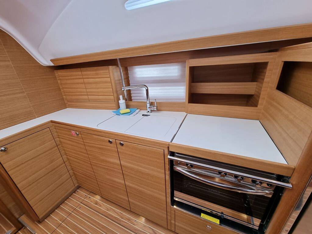 Segelyacht Elan Impression 45.1 Linea Uno