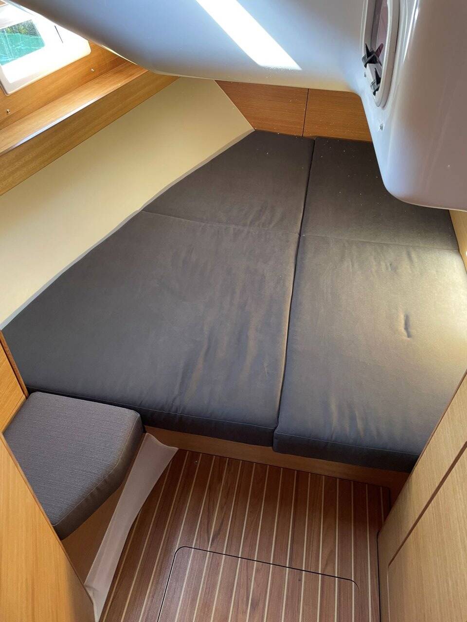 Segelyacht Elan Impression 45.1 Tattoo
