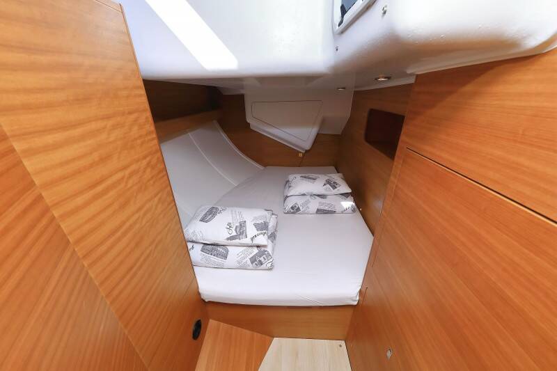 Sailing yacht Elan Impression 50.1 Athena