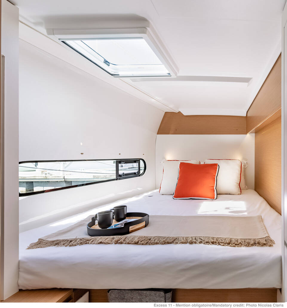 Excess 11 The Nauti Salesman