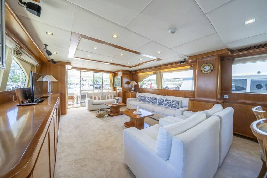 Luxus-Motoryacht Falcon 115 Sanref