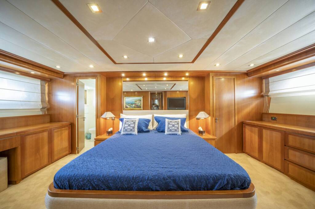 Luxus-Motoryacht Falcon 115 Sanref