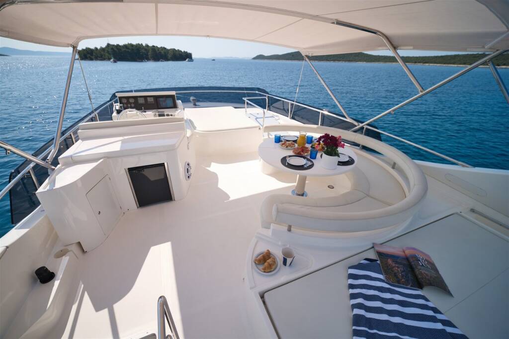 Ferretti Yachts 681 M/Y Dominique