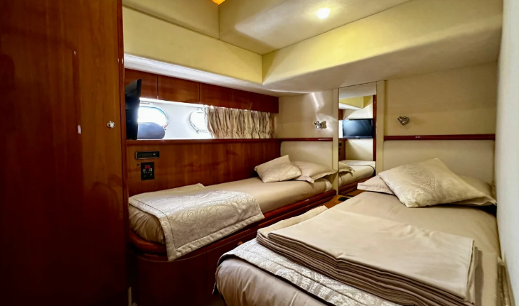 Ferretti Yachts 730 Angelica