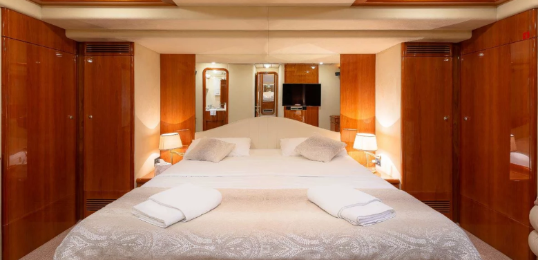 Ferretti Yachts 730 Angelica