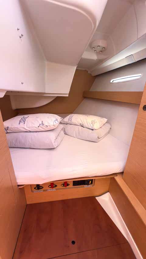 Sailing yacht First 35 Kalypso