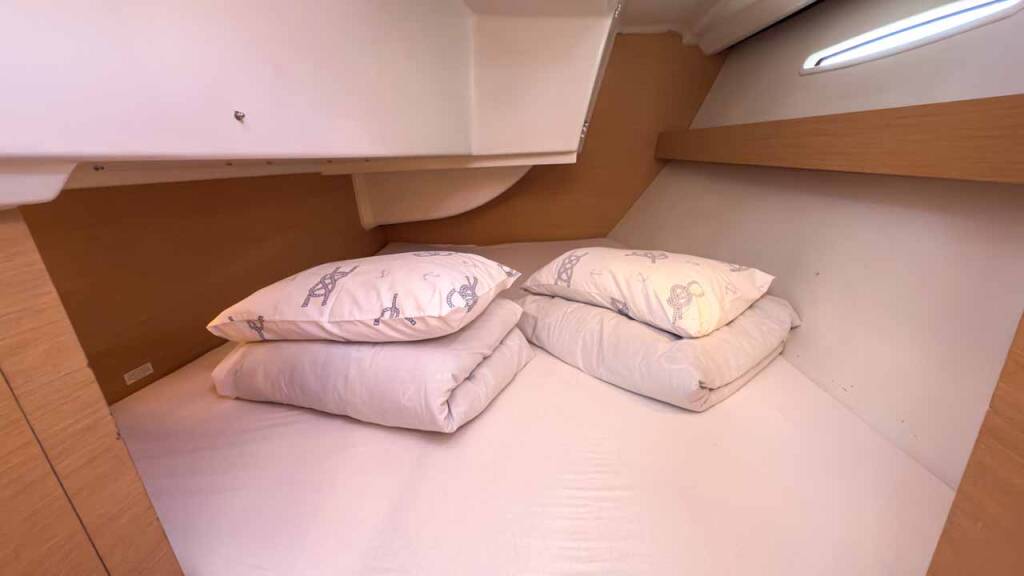 Sailing yacht First 35 Kalypso