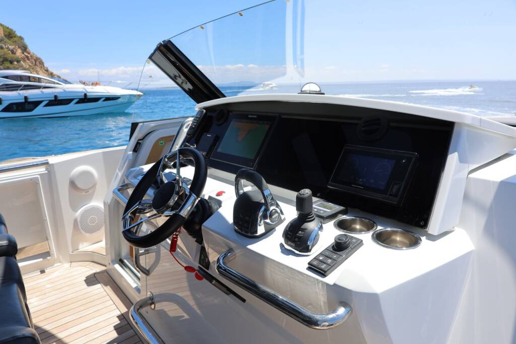 Motoryacht Fjord 42 Open Bandit