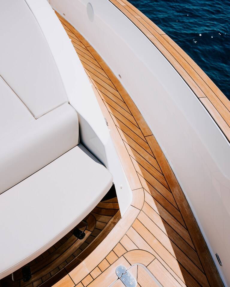 Motor yacht Fjord 53 XL Alb 2