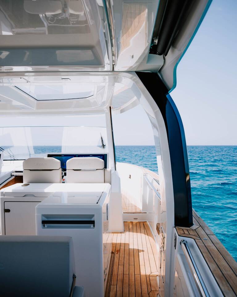 Motor yacht Fjord 53 XL Alb 2