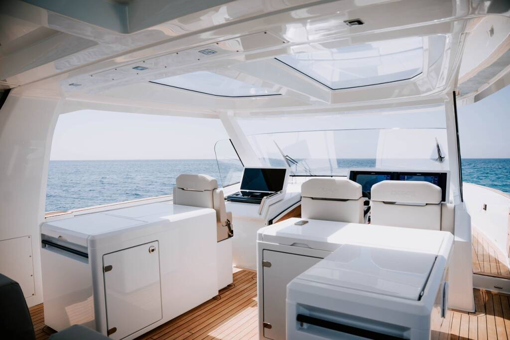 Motor yacht Fjord 53 XL Alb 2