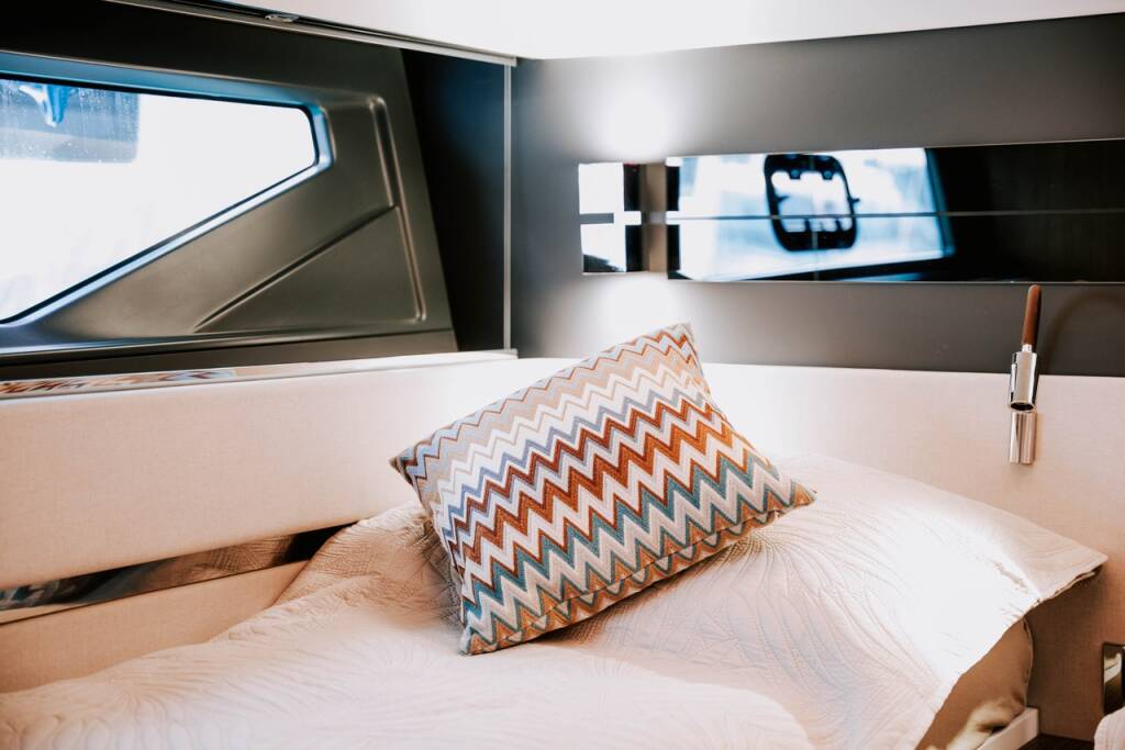 Motor yacht Fjord 53 XL Alb 2
