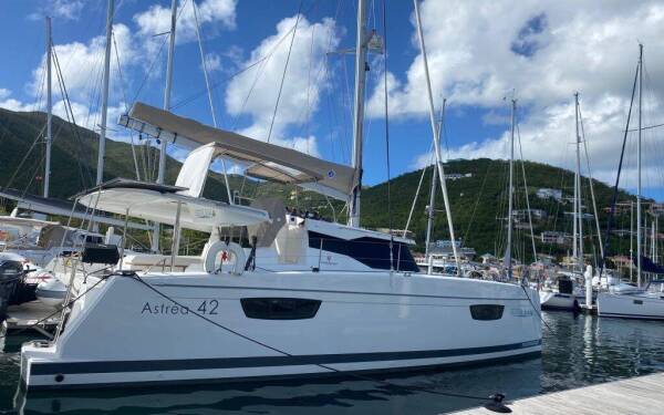Fountaine Pajot Astrea 42 Maestro Serene Blue