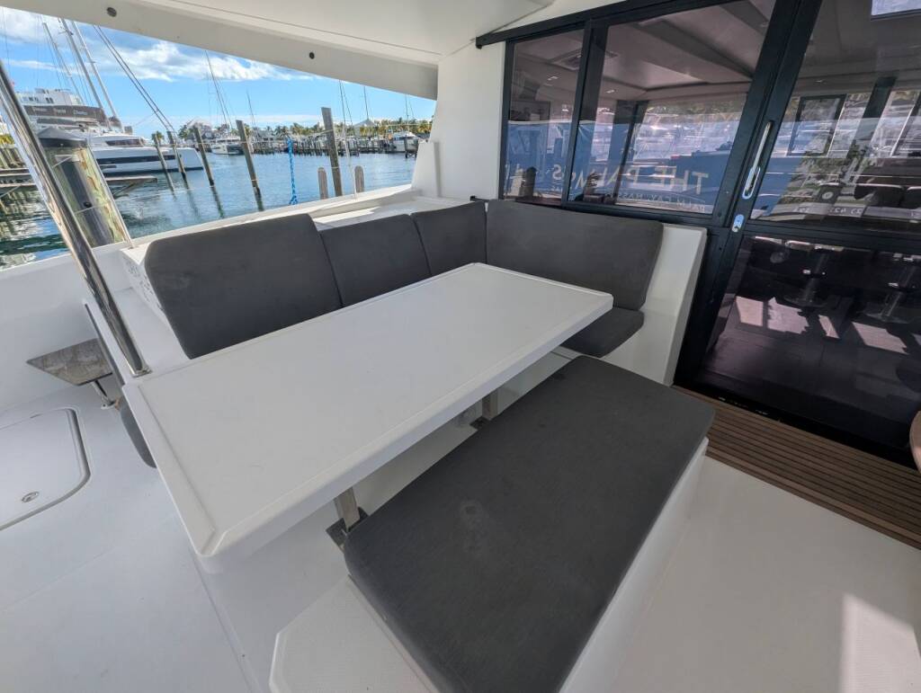 Fountaine Pajot Astrea 42 EDEN BLUE 