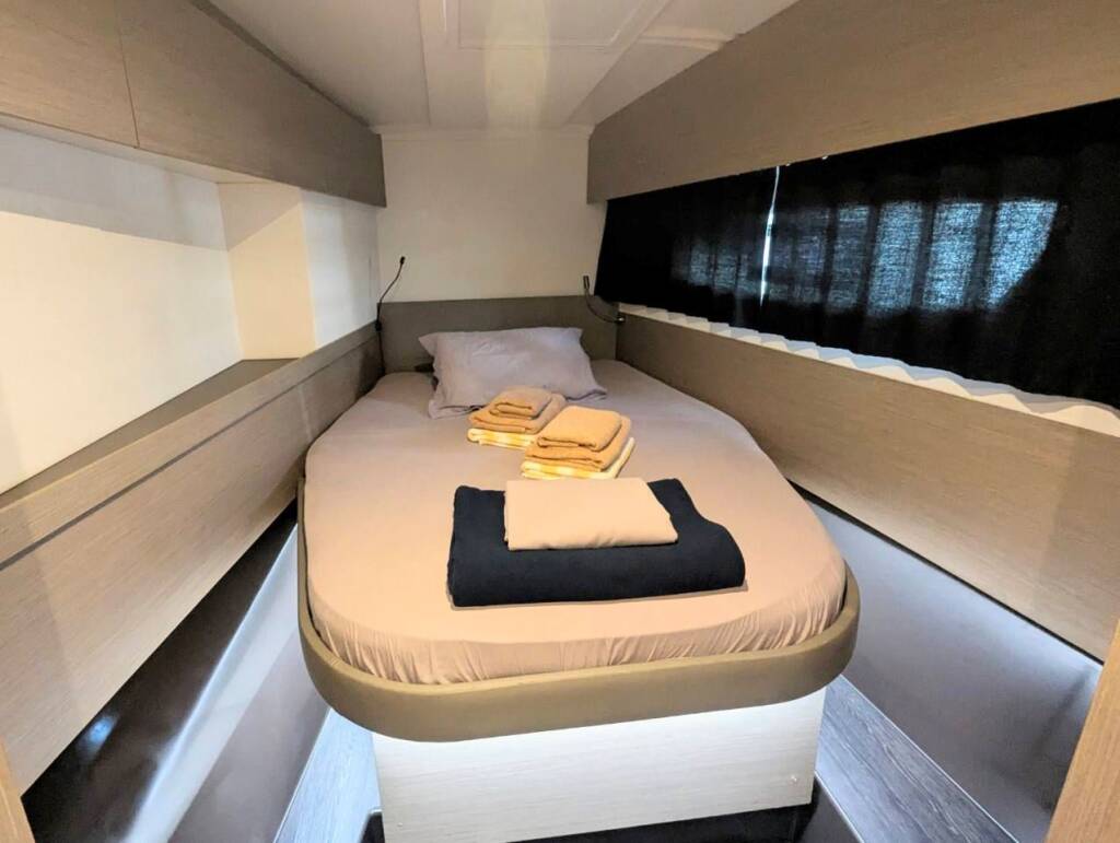 Fountaine Pajot Astrea 42 PRINCE DES MERS 