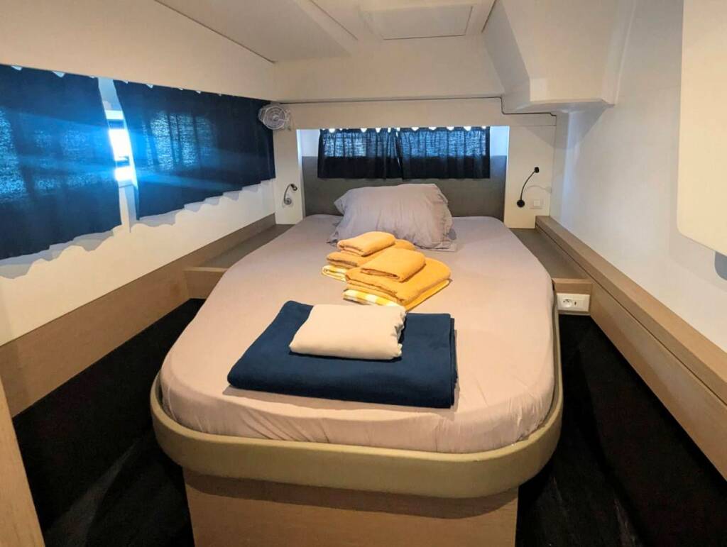 Fountaine Pajot Astrea 42 PRINCE DES MERS 