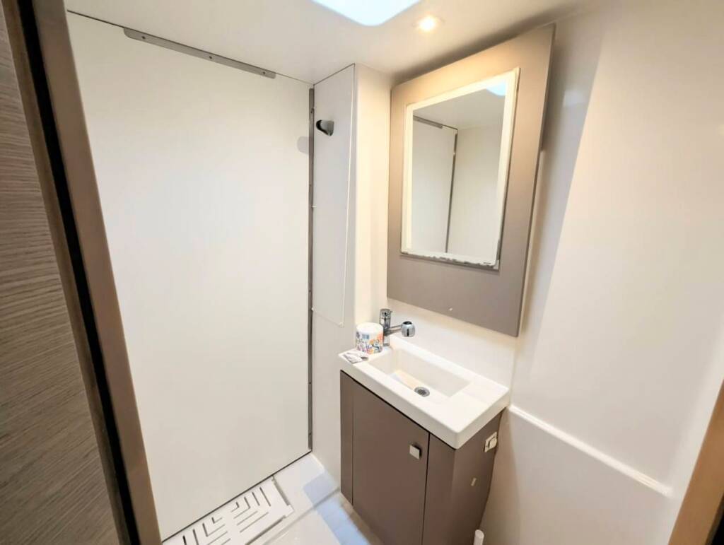 Fountaine Pajot Astrea 42 PRINCE DES MERS 