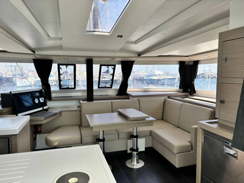 Fountaine Pajot Astrea 42 Timeless Planet