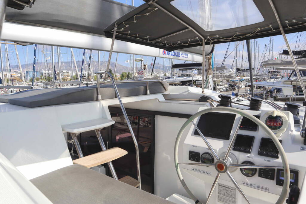 Fountaine Pajot Astrea 42 