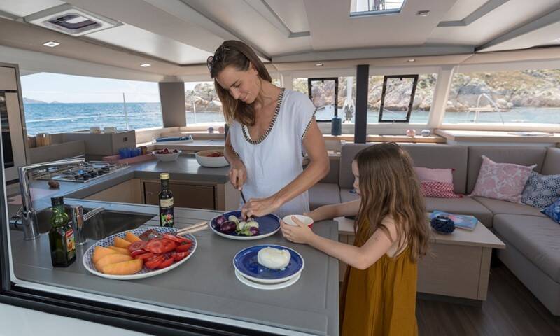 Catamaran Fountaine Pajot Astrea 42 NANOOK