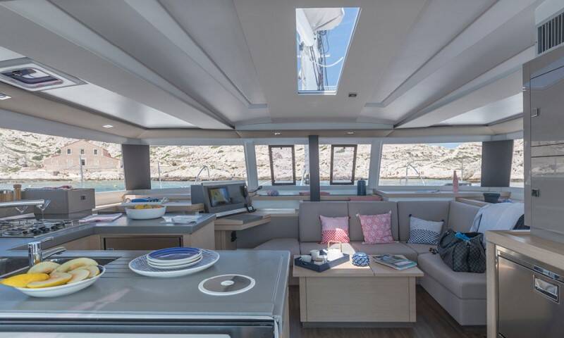 Catamaran Fountaine Pajot Astrea 42 NANOOK