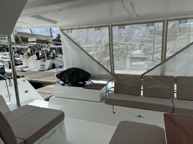 Katamaran Fountaine Pajot Astrea 42 Unsupervised