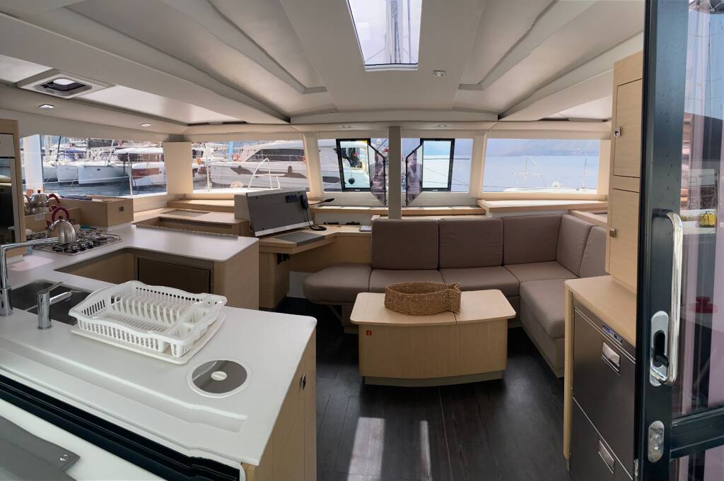 Katamaran Fountaine Pajot Astrea 42 Sirius 1