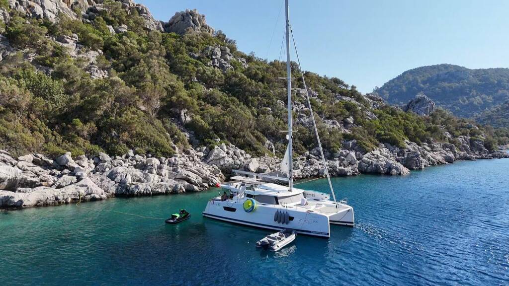 Katamaran Fountaine Pajot Astrea 42 Sirius 1