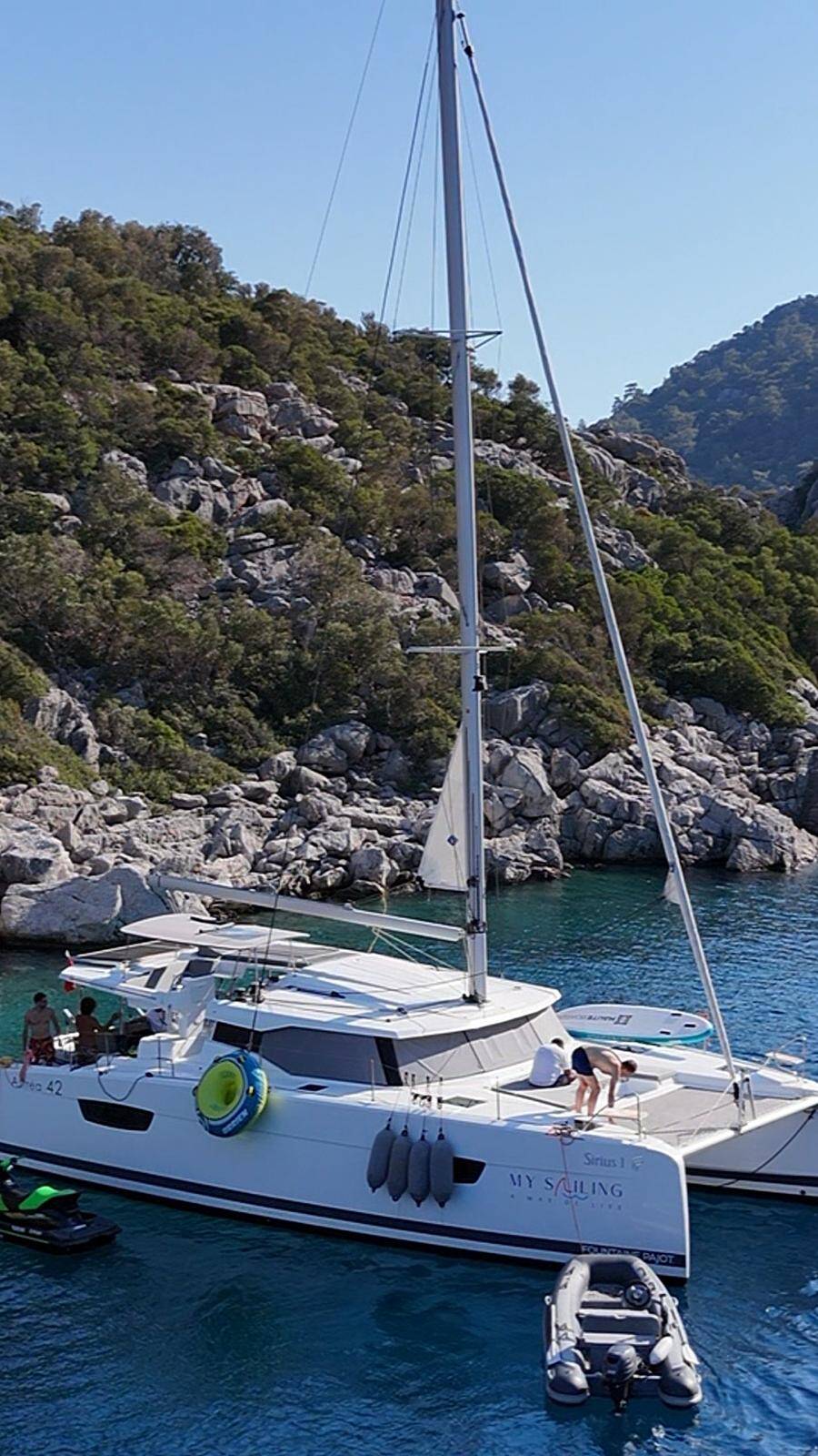 Katamaran Fountaine Pajot Astrea 42 Sirius 1