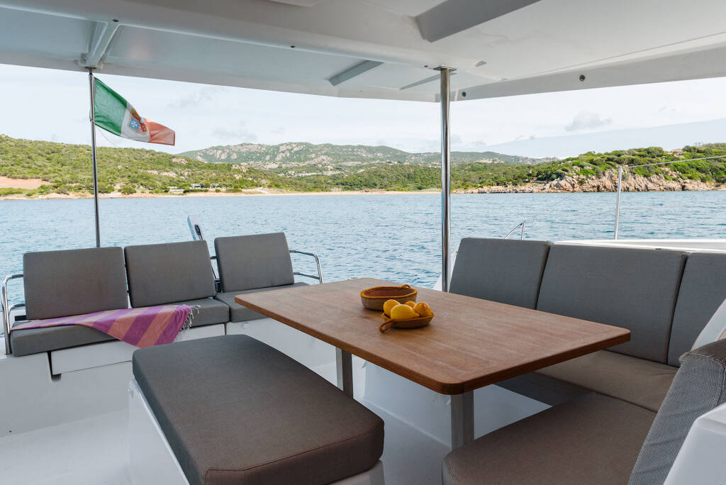 Fountaine Pajot Astrea 42 Amapola