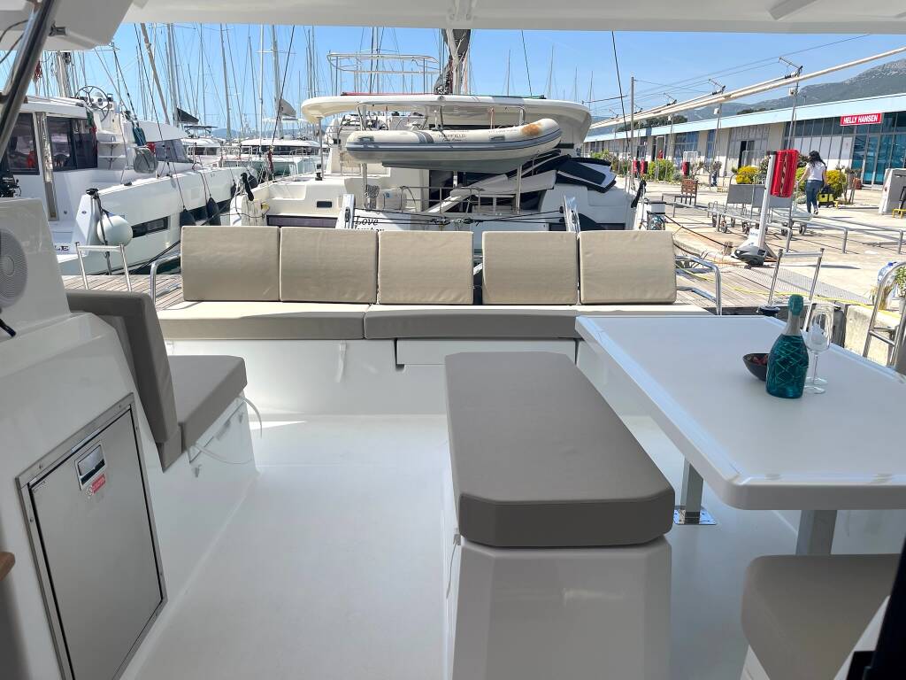 Fountaine Pajot Astrea 42 Ocean Allure