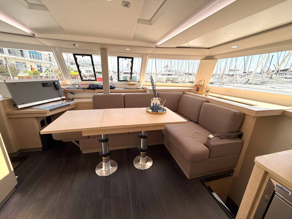 Fountaine Pajot Astrea 42 Ocean Allure
