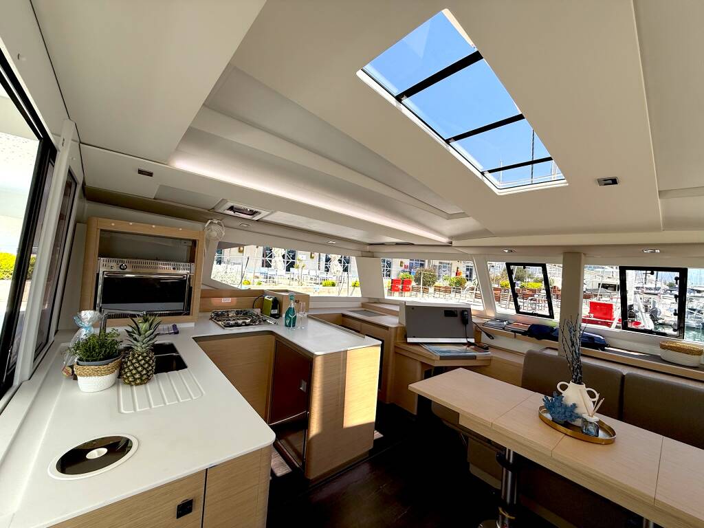 Fountaine Pajot Astrea 42 Ocean Allure