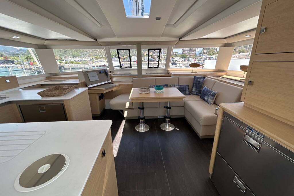 Fountaine Pajot Astrea 42 Deutz