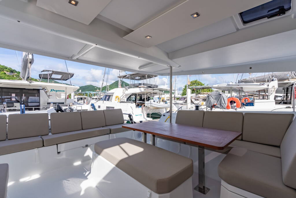 Fountaine Pajot Astrea 42 Rendezvous III