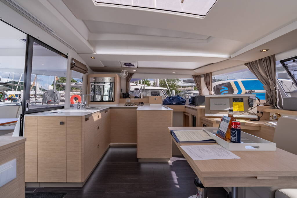 Fountaine Pajot Astrea 42 Rendezvous III