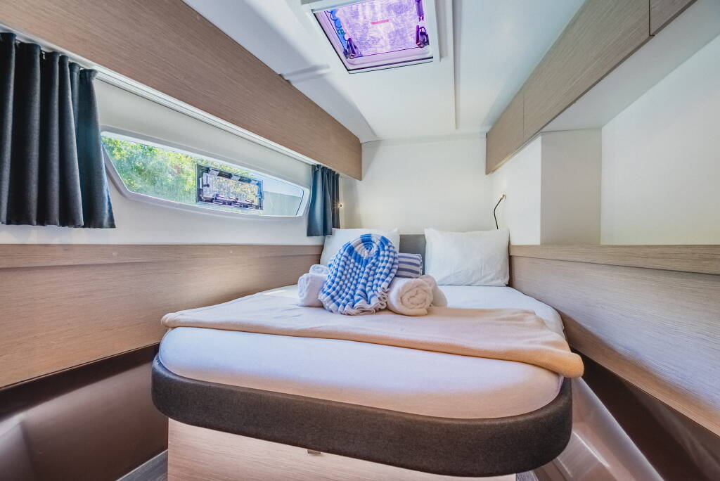 Fountaine Pajot Astrea 42 Pegasus