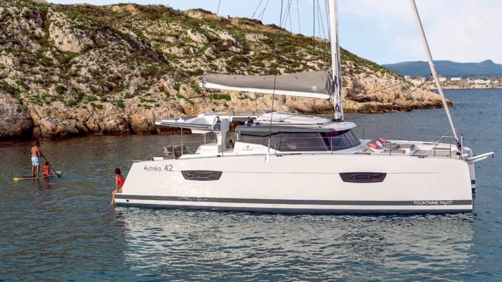 Katamaran Fountaine Pajot Astrea 42 Satellite