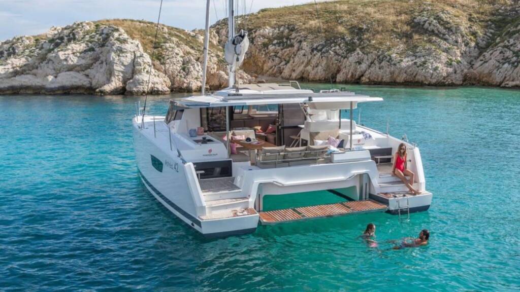 Katamaran Fountaine Pajot Astrea 42 Satellite