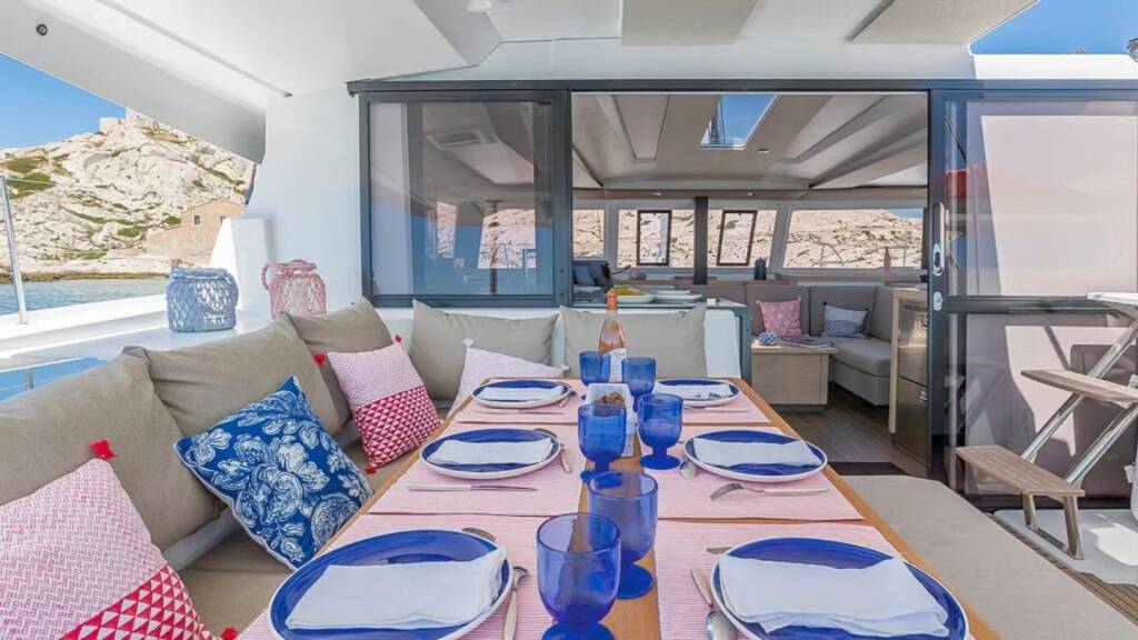Katamaran Fountaine Pajot Astrea 42 Satellite