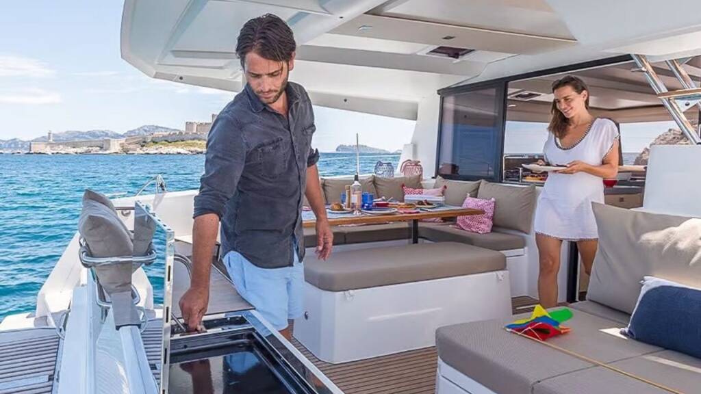 Katamaran Fountaine Pajot Astrea 42 Satellite