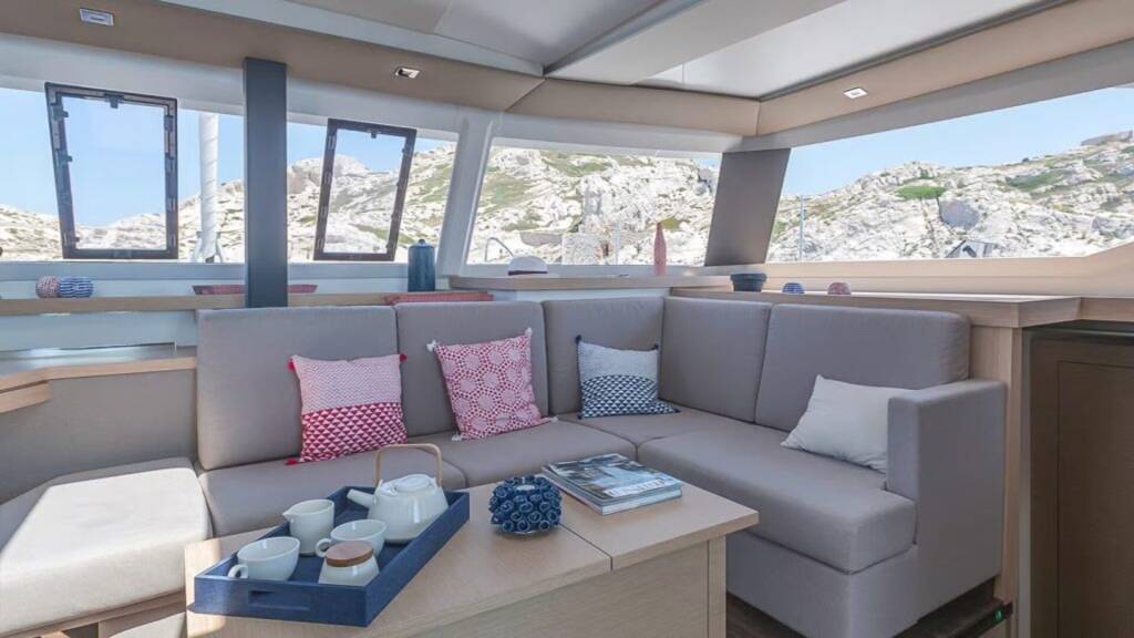 Katamaran Fountaine Pajot Astrea 42 Satellite