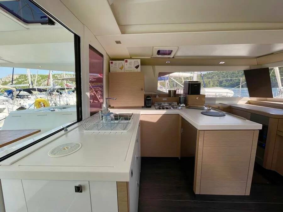 Fountaine Pajot Astrea 42 Flavia Augusta