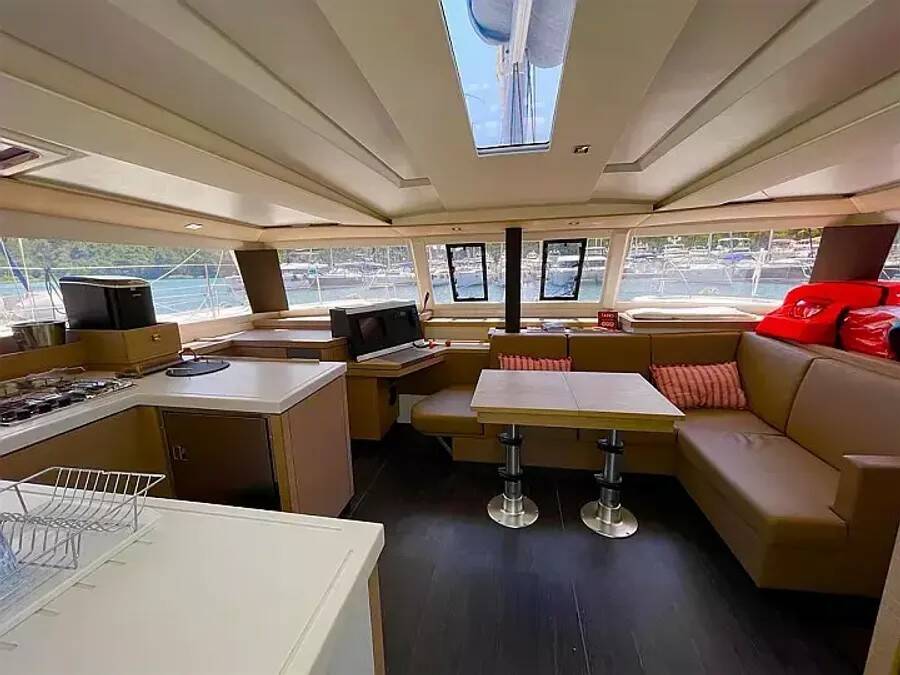 Fountaine Pajot Astrea 42 Livia Augusta