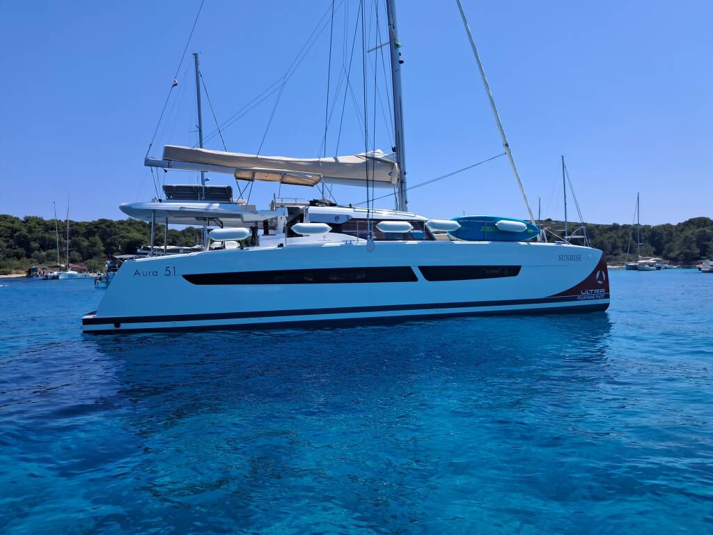 Catamaran Fountaine Pajot Aura 51 Sunrise