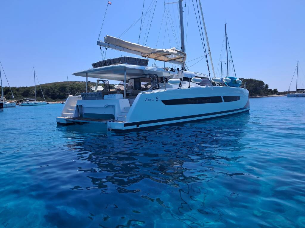 Catamaran Fountaine Pajot Aura 51 Sunrise