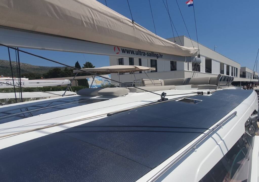 Catamaran Fountaine Pajot Aura 51 Sunrise
