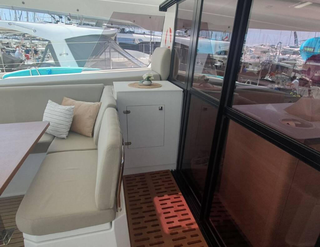 Catamaran Fountaine Pajot Aura 51 Sunrise
