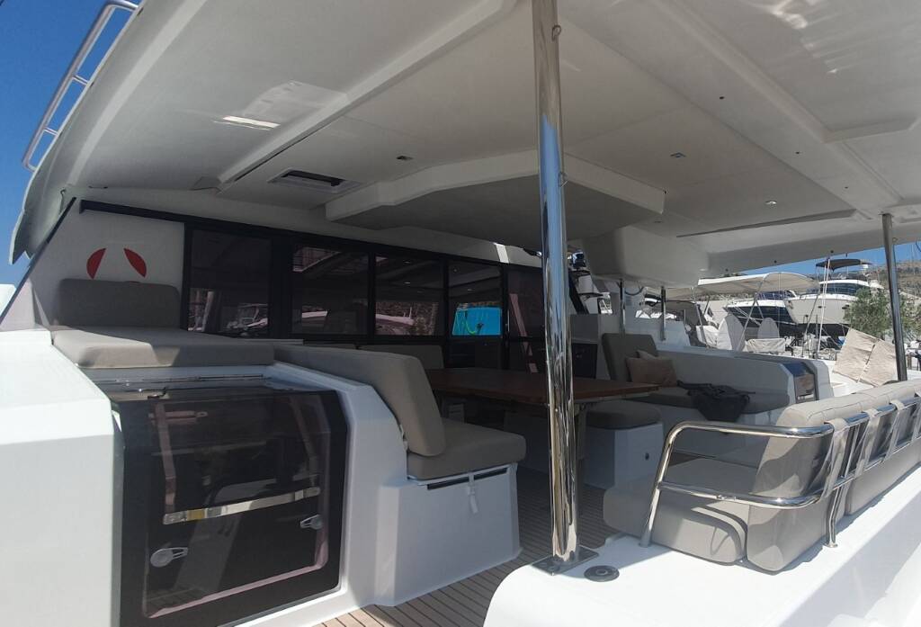 Catamaran Fountaine Pajot Aura 51 Sunrise