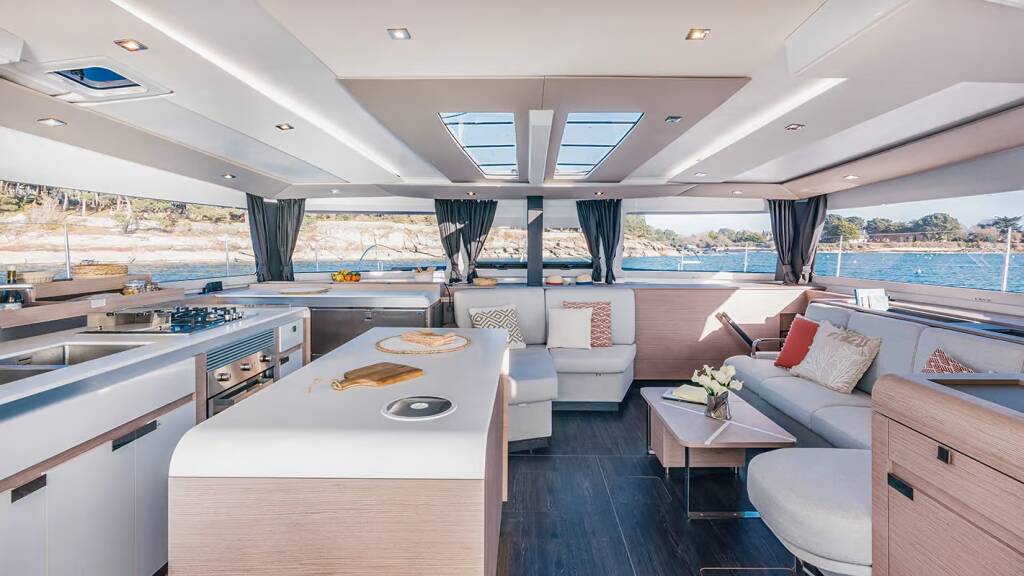 Fountaine Pajot Aura 51 Mer Sea